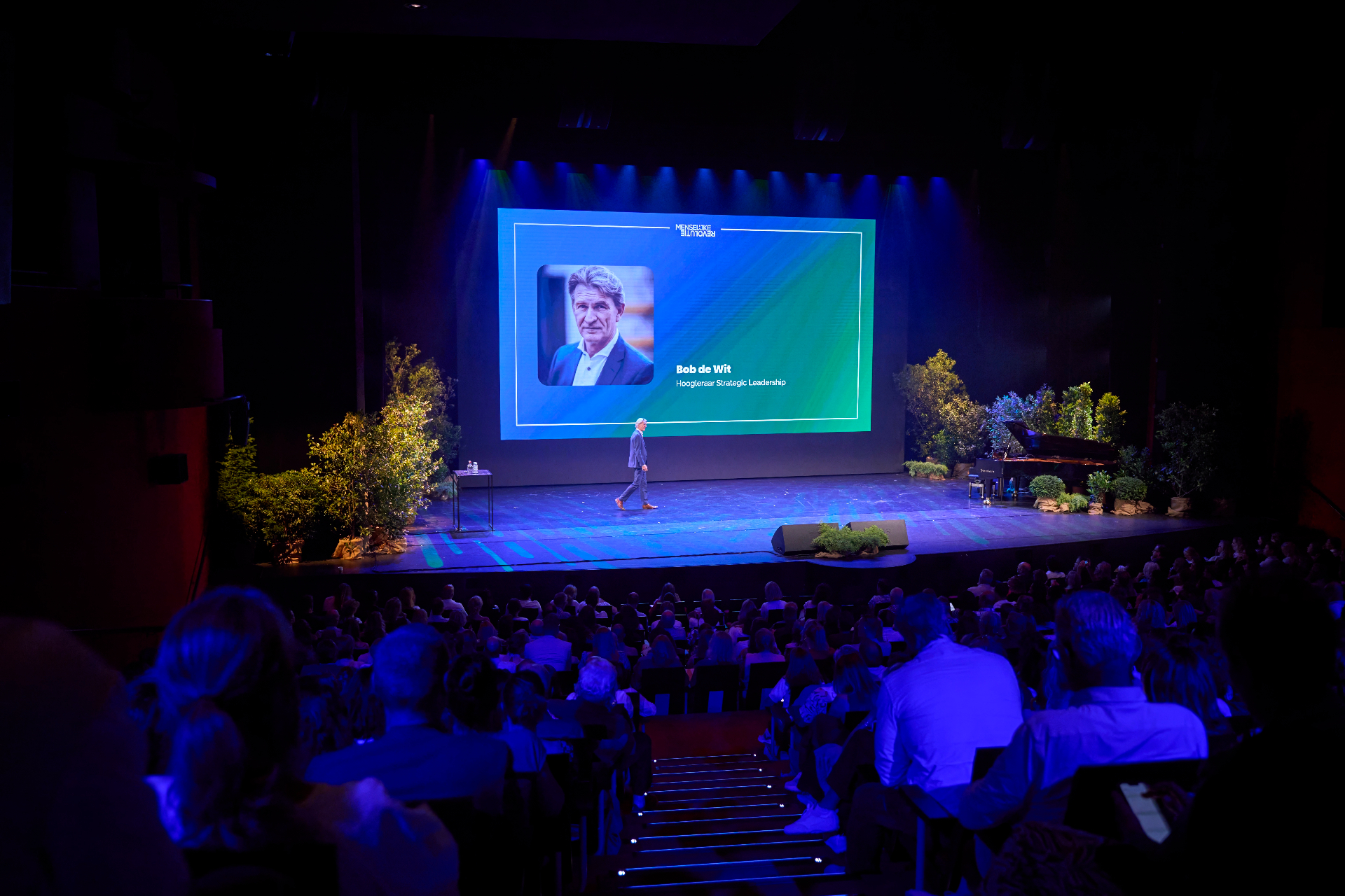 Bob de Wit speaking at Menselijke Revolutie